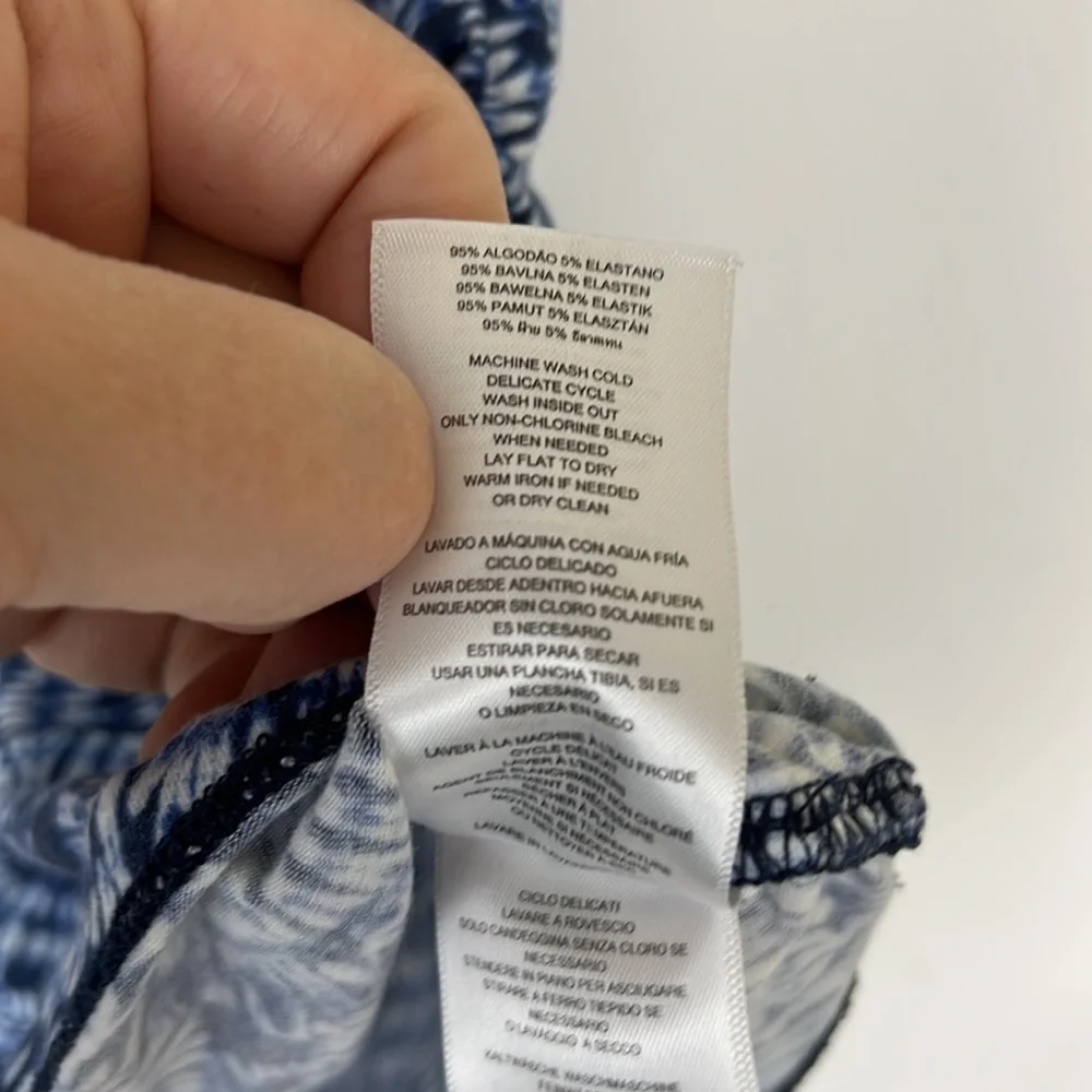 MICHAEL KORS shortsleeve tie dye circles blue and white top zippered sho… - Picture 6 of 9